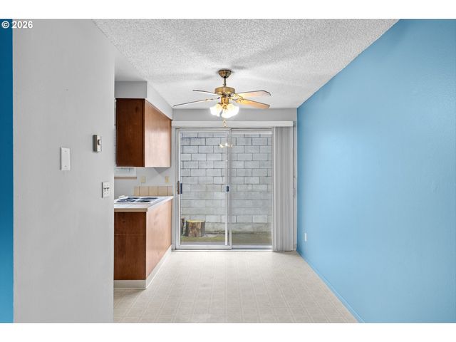 8317 Se 9TH Ave, Portland, OR 97202