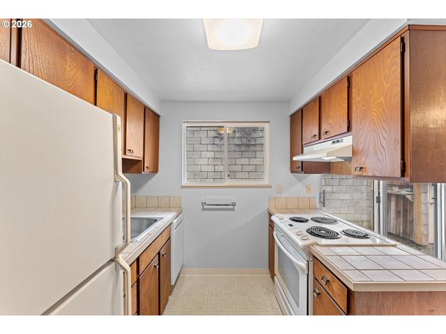 8317 Se 9TH Ave, Portland, OR 97202