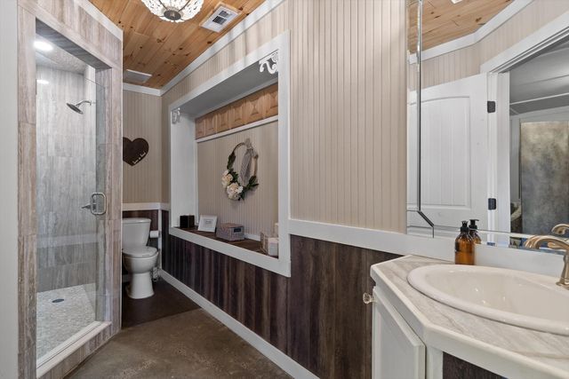 1020 Thomas Road, Benton, TN 37307