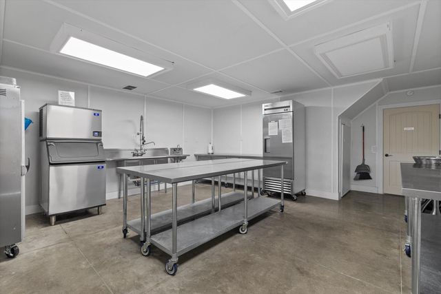 1020 Thomas Road, Benton, TN 37307