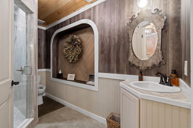 1020 Thomas Road, Benton, TN 37307