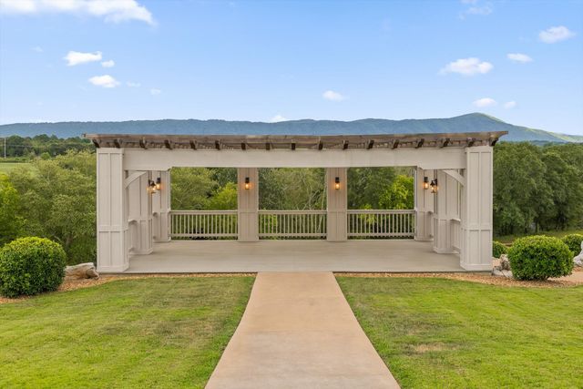 1020 Thomas Road, Benton, TN 37307