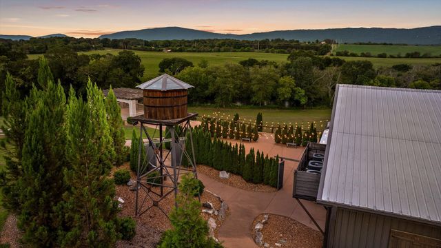 1020 Thomas Road, Benton, TN 37307