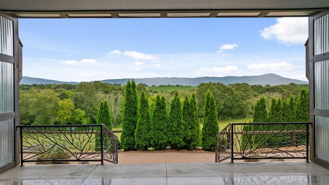 1020 Thomas Road, Benton, TN 37307