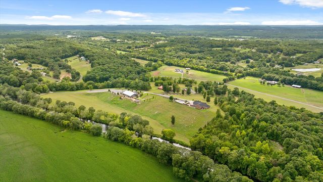 1020 Thomas Road, Benton, TN 37307