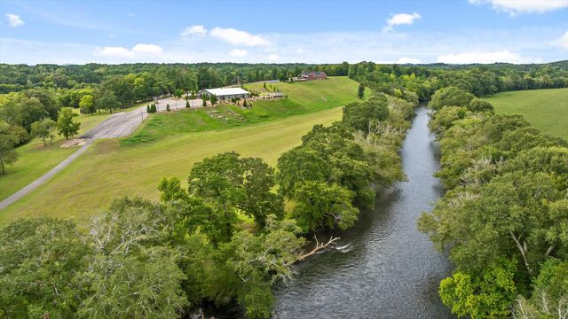 1020 Thomas Road, Benton, TN 37307