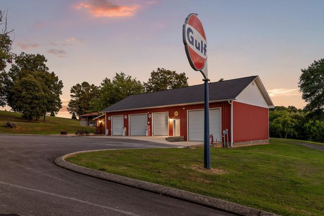 1020 Thomas Road, Benton, TN 37307