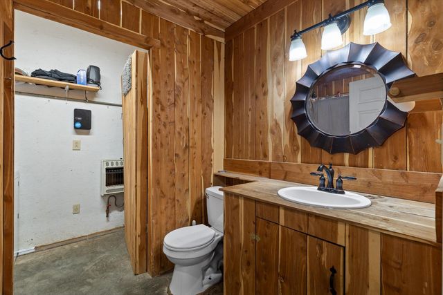 1020 Thomas Road, Benton, TN 37307