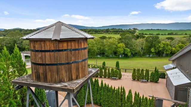 1020 Thomas Road, Benton, TN 37307