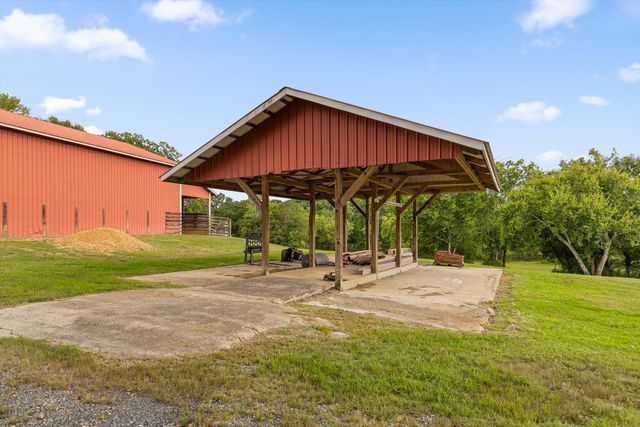 1020 Thomas Road, Benton, TN 37307