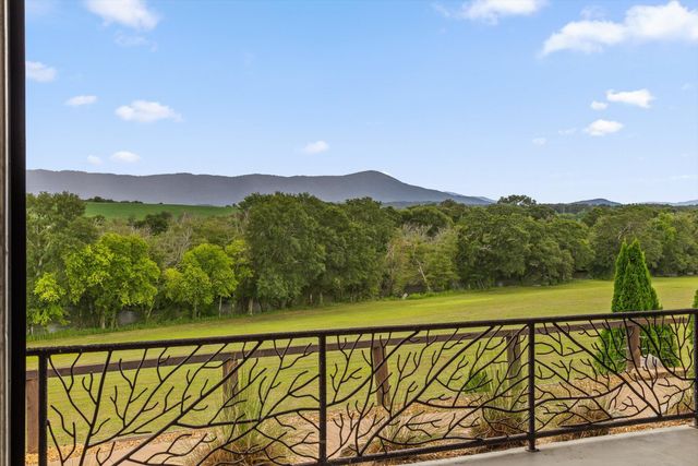 1020 Thomas Road, Benton, TN 37307