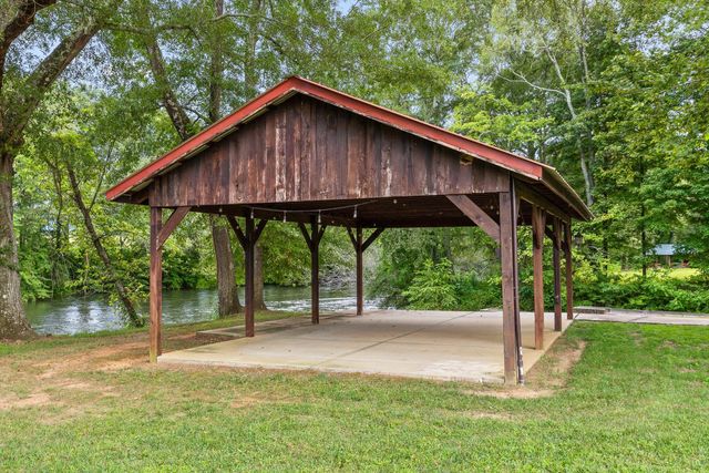 1020 Thomas Road, Benton, TN 37307