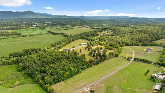 1020 Thomas Road, Benton, TN 37307