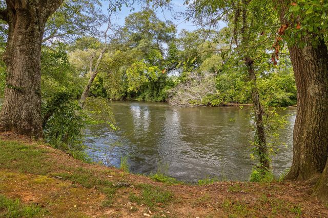 1020 Thomas Road, Benton, TN 37307