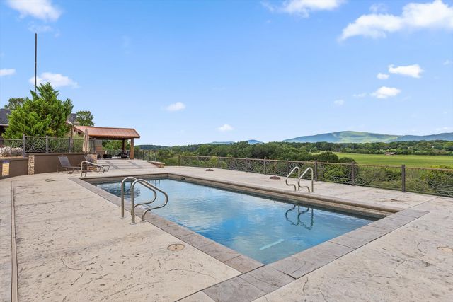 1020 Thomas Road, Benton, TN 37307