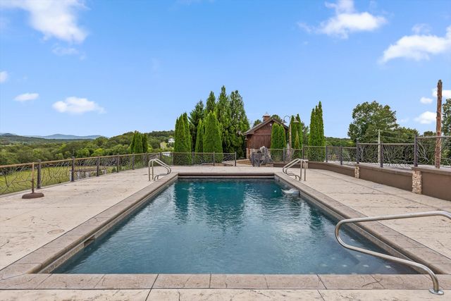 1020 Thomas Road, Benton, TN 37307