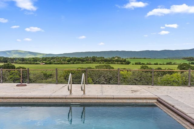 1020 Thomas Road, Benton, TN 37307