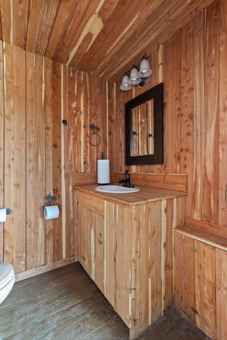 1020 Thomas Road, Benton, TN 37307