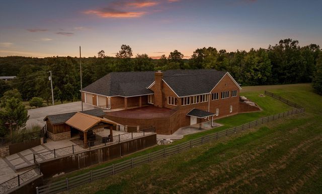 1020 Thomas Road, Benton, TN 37307