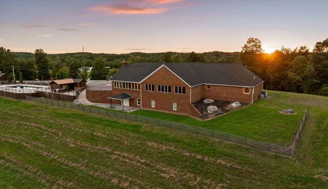 1020 Thomas Road, Benton, TN 37307