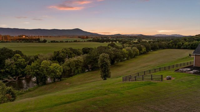 1020 Thomas Road, Benton, TN 37307