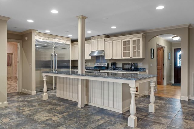 1020 Thomas Road, Benton, TN 37307