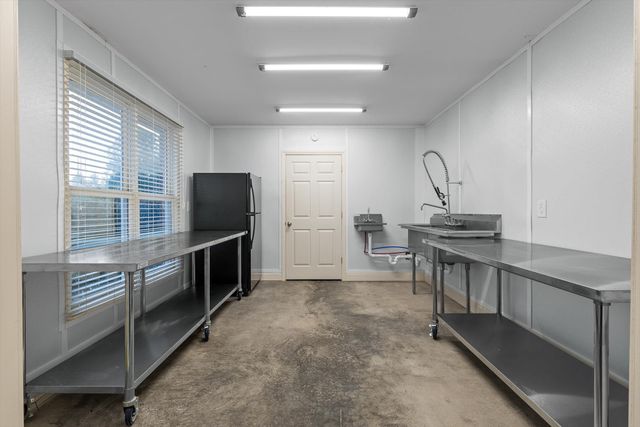 1020 Thomas Road, Benton, TN 37307