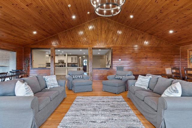 1020 Thomas Road, Benton, TN 37307