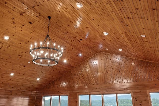 1020 Thomas Road, Benton, TN 37307