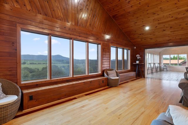 1020 Thomas Road, Benton, TN 37307