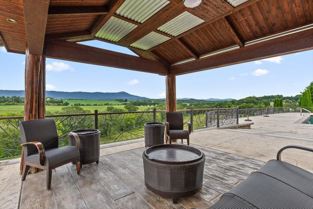 1020 Thomas Road, Benton, TN 37307