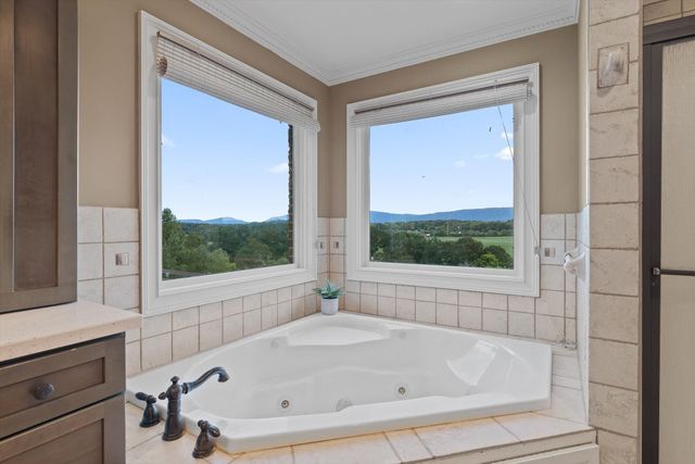 1020 Thomas Road, Benton, TN 37307