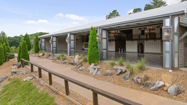 1020 Thomas Road, Benton, TN 37307