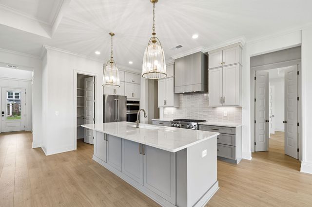 2078 Riley Park Dr, Franklin, TN 37064