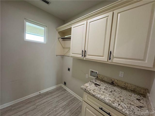 1504 E Zenith Drive, Edinburg, TX 78539