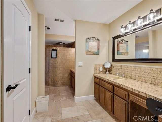 13088 Modoc Court, Apple Valley, CA 92308
