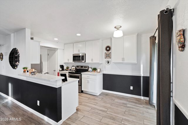 756 E EUGIE Avenue, Phoenix, AZ 85022