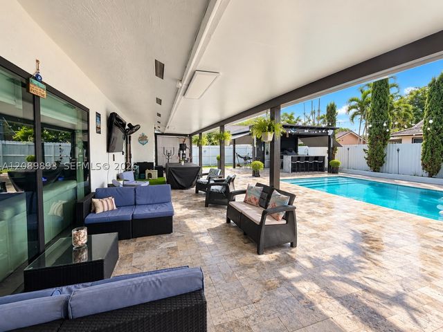 20743 SW 128 Ct, Miami, FL 33177