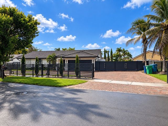 20743 SW 128 Ct, Miami, FL 33177