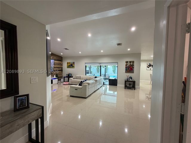 20743 SW 128 Ct, Miami, FL 33177