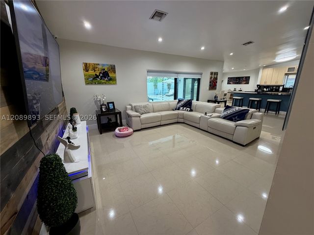 20743 SW 128 Ct, Miami, FL 33177