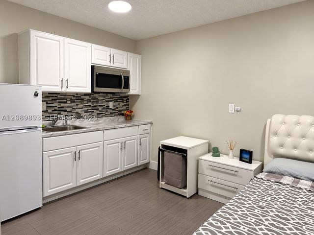 20743 SW 128 Ct, Miami, FL 33177