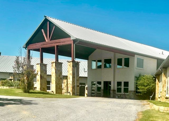 1257 County Road 132, Whitesboro, TX 76273