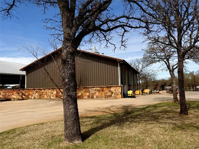 1257 County Road 132, Whitesboro, TX 76273