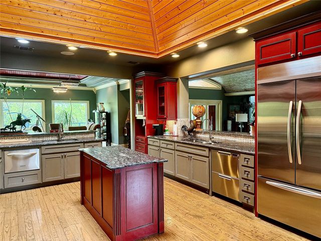 1257 County Road 132, Whitesboro, TX 76273