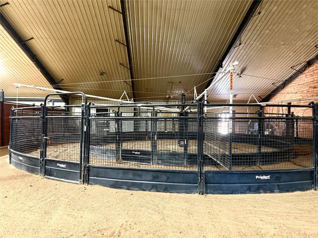 1257 County Road 132, Whitesboro, TX 76273