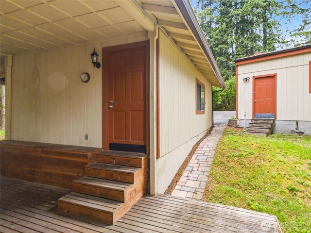 7836 Tanwax Drive SE, Olympia, WA 98513