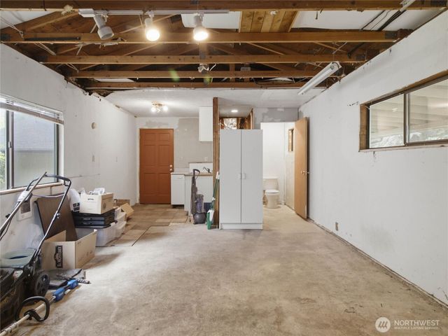 7836 Tanwax Drive SE, Olympia, WA 98513