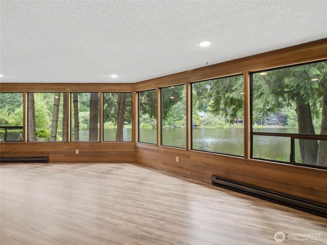 7836 Tanwax Drive SE, Olympia, WA 98513
