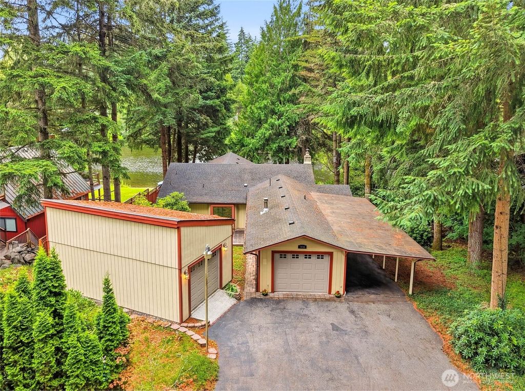 7836 Tanwax Drive SE, Olympia, WA 98513